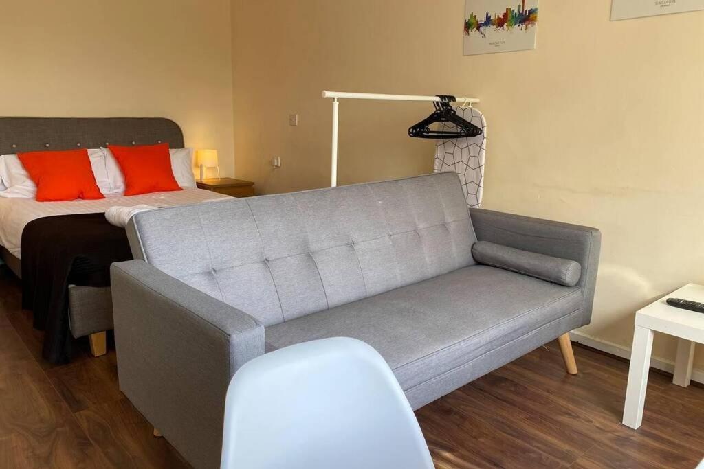 Conveniently Situated 1Bed Apt In Stretford Apartment Manchester Exterior foto